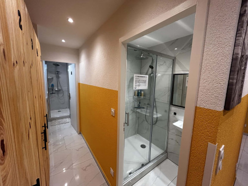 Room in Rue des Tournelles, Annemasse for 80 m² with 5 bedrooms - Gallery - 7