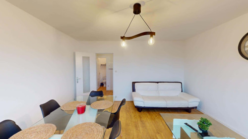 Room in Rue Frédéric Mistral, Rennes for 92 m² with 5 bedrooms - Gallery - 16