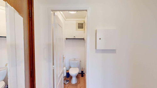 Room in Rue Frédéric Mistral, Rennes for 92 m² with 5 bedrooms - Gallery - 3