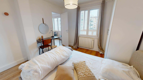 Room in Rue René, Villeurbanne for 72 m² with 4 bedrooms - Gallery - 14