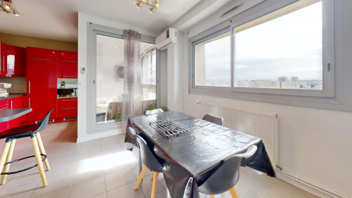 Room in Avenue Maurice Thorez, Vénissieux for 86 m² with 3 bedrooms - Gallery - 9
