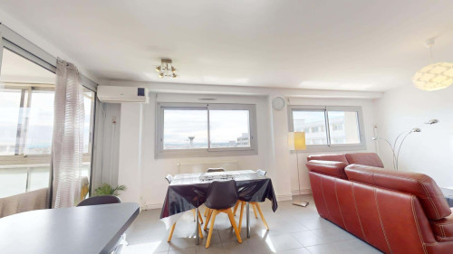 Room in Avenue Maurice Thorez, Vénissieux for 86 m² with 3 bedrooms - Gallery - 10