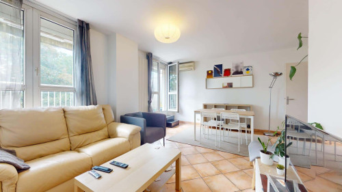Room in Rue des Noyers, Aubervilliers for 102 m² with 4 bedrooms