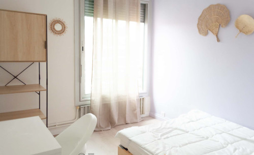 Room in Rue Vincent Van Gogh, Toulouse for 85 m² with 5 bedrooms - Gallery - 11