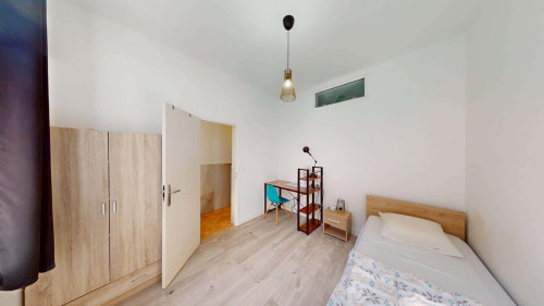 Room in Rue Decreme, Roubaix for 121 m² with 4 bedrooms
