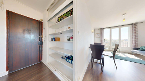 Room in Rue de la Feyssine, Villeurbanne for 66 m² with 3 bedrooms