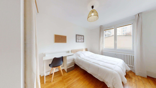 Room in Rue Paul Verlaine, Villeurbanne for 107 m² with 6 bedrooms - Gallery - 18