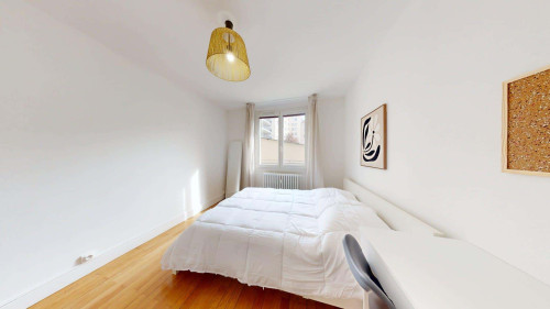 Room in Rue Paul Verlaine, Villeurbanne for 107 m² with 6 bedrooms - Gallery - 17