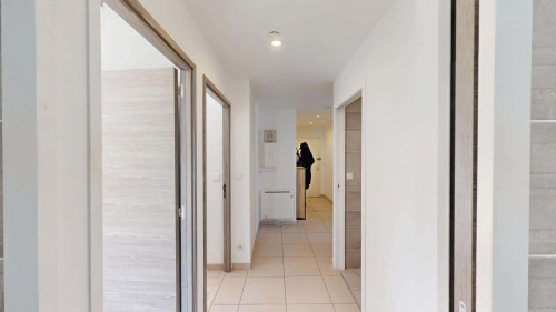 Room in Rue Jean Claude Perillat, Annemasse for 68 m² with 3 bedrooms - Gallery - 4