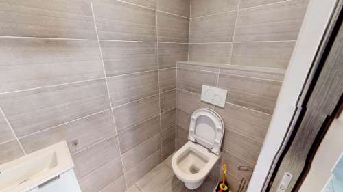 Room in Rue Jean Claude Perillat, Annemasse for 68 m² with 3 bedrooms - Gallery - 3