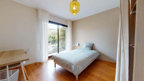 Room in Avenue Jean Perrot, Grenoble for 139 m² with 6 bedrooms - Gallery - 10