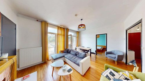 Room in Boulevard du Grand Cerf, Poitiers for 95 m² with 4 bedrooms
