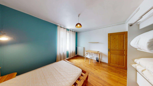 Room in Boulevard du Grand Cerf, Poitiers for 95 m² with 4 bedrooms