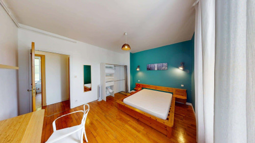 Room in Boulevard du Grand Cerf, Poitiers for 95 m² with 4 bedrooms