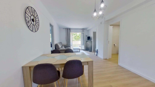 Room in Avenue Aristide Briand, Toulon for 67 m² with 3 bedrooms - Gallery - 14