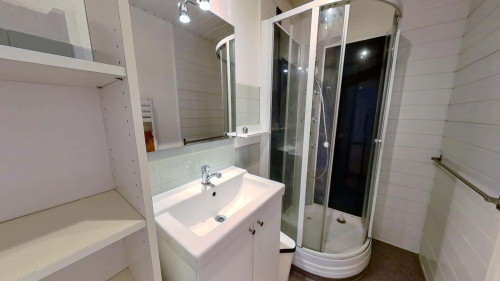 Room in Rue de Compostelle, Pessac for 58 m² with 4 bedrooms - Gallery - 12