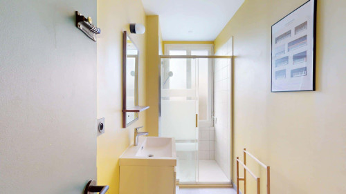 Room in Avenue du Progrès, Vitry-sur-Seine for 290 m² with 11 bedrooms