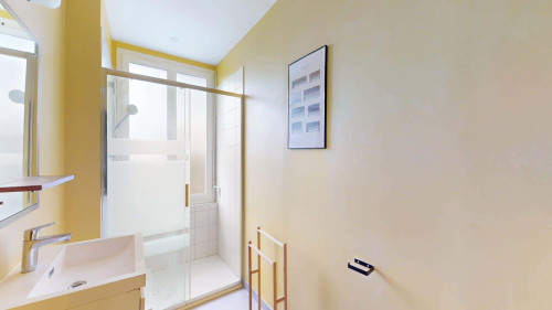 Room in Avenue du Progrès, Vitry-sur-Seine for 290 m² with 11 bedrooms