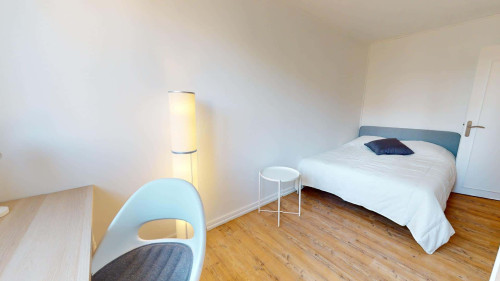 Room in Rue Flachet, Villeurbanne for 67 m² with 4 bedrooms