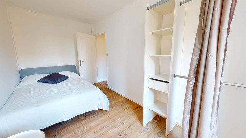 Room in Rue Flachet, Villeurbanne for 67 m² with 4 bedrooms