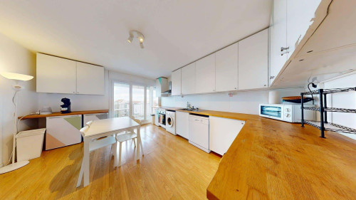 Room in Rue du Luizet, Villeurbanne for 78 m² with 4 bedrooms