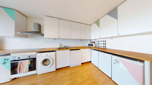 Room in Rue du Luizet, Villeurbanne for 78 m² with 4 bedrooms