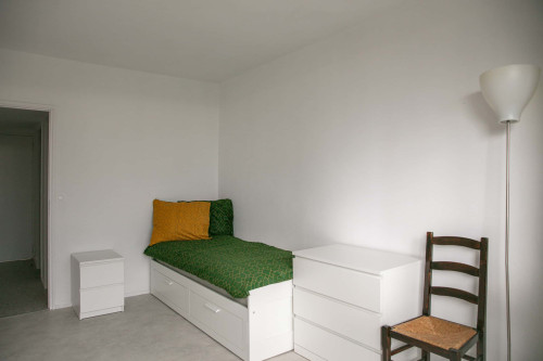 Room in Rue des Érables, Lyon for 84 m² with 3 bedrooms