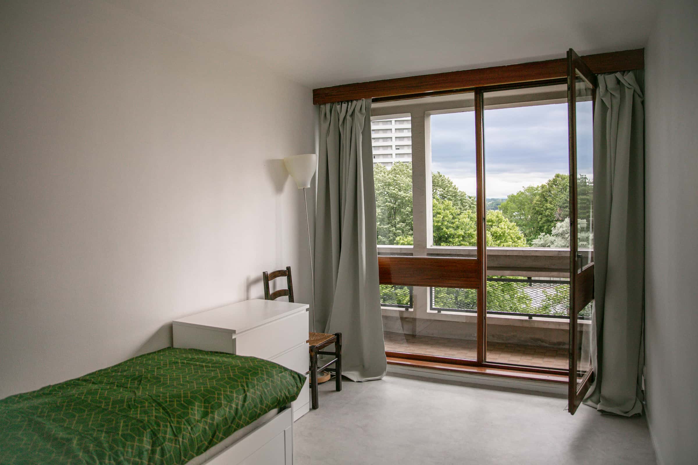Room In Rue Des Érables, Lyon For 84 M² With 3 Bedrooms - 1