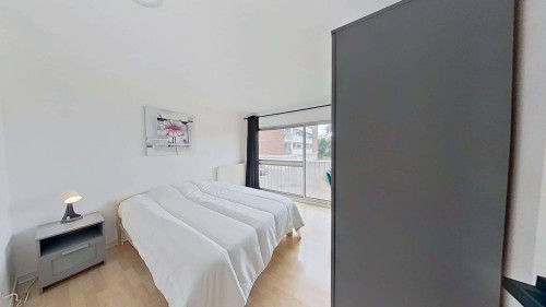 Room in Rue du 11 Novembre, Déville-lès-Rouen for 106 m² with 5 bedrooms
