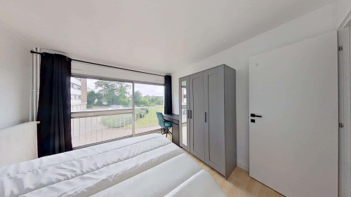 Room in Rue du 11 Novembre, Déville-lès-Rouen for 106 m² with 5 bedrooms