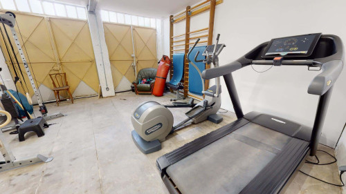 Room in Rue Bourgneuf, Saint-Étienne for 600 m² with 8 bedrooms - Gallery - 3