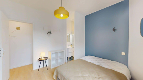 Room in Rue Manescau, Pau for 96 m² with 5 bedrooms - Gallery - 21