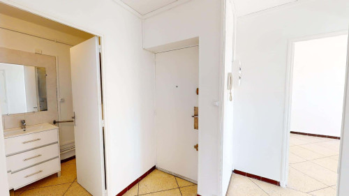 Room in Boulevard de la Révolution, Marseille for 74 m² with 5 bedrooms - Gallery - 12
