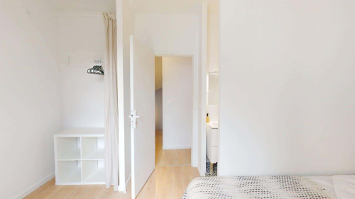 Room in Rue Manescau, Pau for 96 m² with 5 bedrooms - Gallery - 18