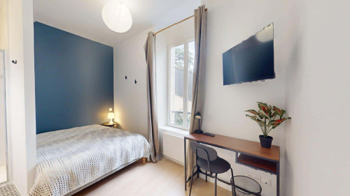 Room in Rue Manescau, Pau for 96 m² with 5 bedrooms - Gallery - 20
