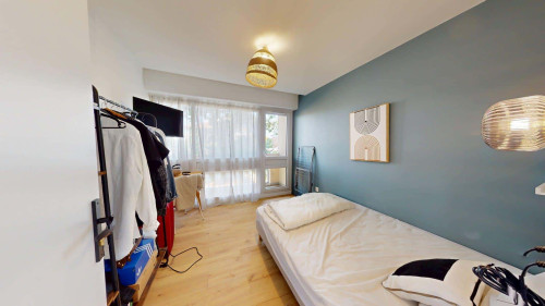 Room in Avenue du Pontet, Pessac for 77 m² with 4 bedrooms