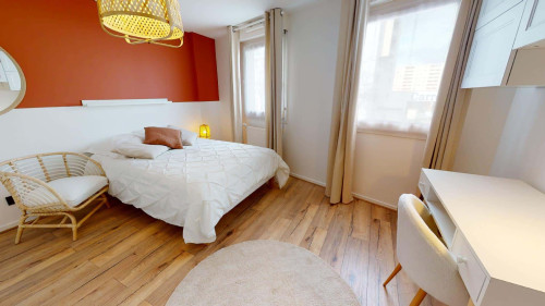 Room in Cours Émile-Zola, Villeurbanne for 76 m² with 3 bedrooms