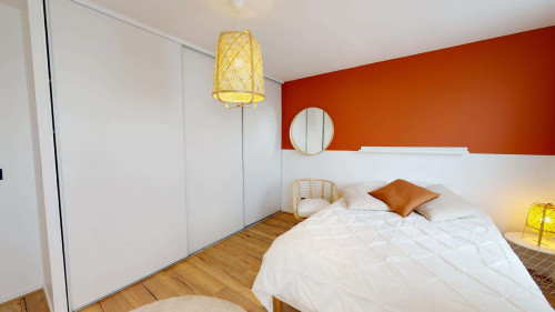 Room in Cours Émile-Zola, Villeurbanne for 76 m² with 3 bedrooms