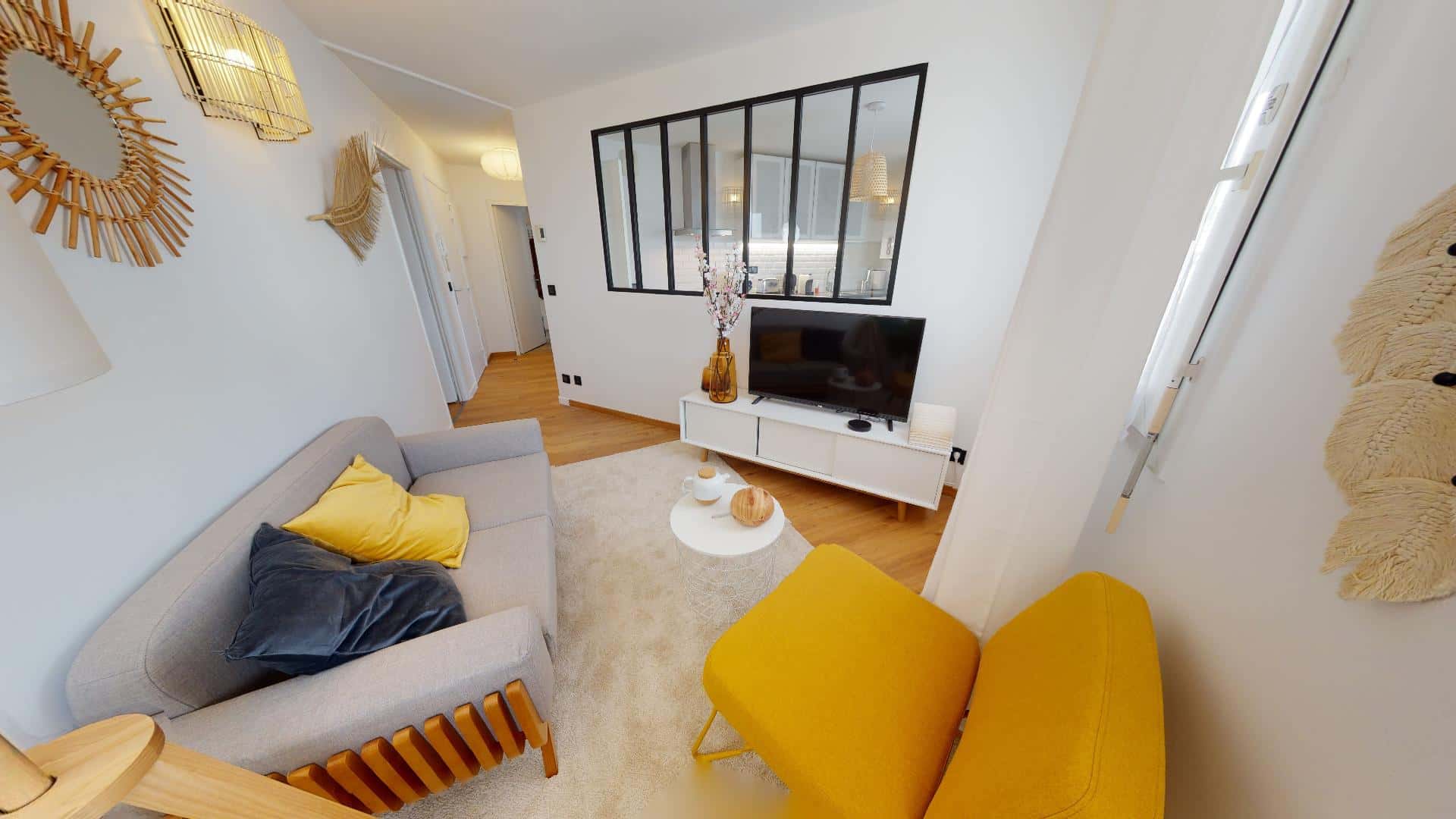Room In Cours Émile-Zola, Villeurbanne For 76 M² With 3 Bedrooms - 1