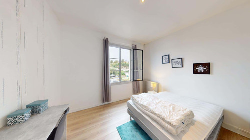 Room in Rue de l'Intendant le Nain, Poitiers for 146 m² with 6 bedrooms