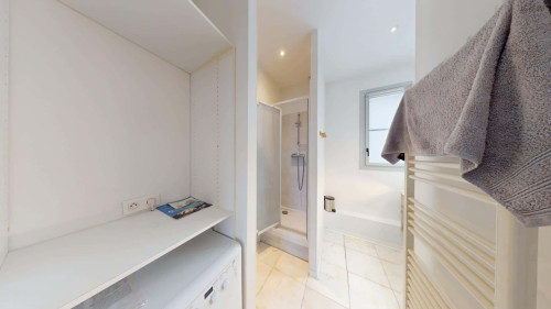 Room in Rue de l'Intendant le Nain, Poitiers for 146 m² with 6 bedrooms - Gallery - 12