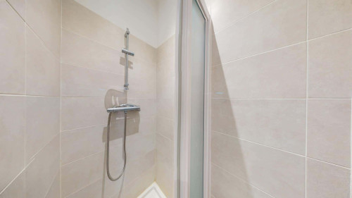 Room in Rue de l'Intendant le Nain, Poitiers for 146 m² with 6 bedrooms - Gallery - 10