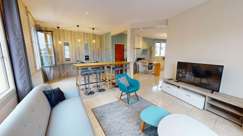 Room in Rue de l'Intendant le Nain, Poitiers for 146 m² with 6 bedrooms