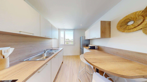 Room in Carré de Saxe, Rennes for 84 m² with 5 bedrooms - Gallery - 12