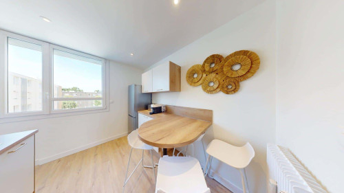 Room in Carré de Saxe, Rennes for 84 m² with 5 bedrooms - Gallery - 11