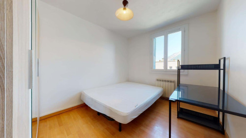 Apartment in Boulevard Maréchal Foch, Grenoble for 77 m² with 4 bedrooms - Gallery - 23