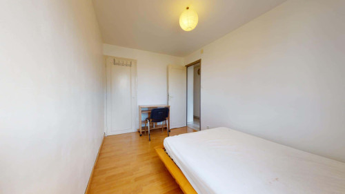 Apartment in Boulevard Maréchal Foch, Grenoble for 77 m² with 4 bedrooms