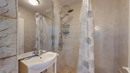 Room in Square des Cloteaux, Rennes for 80 m² with 4 bedrooms - Gallery - 8