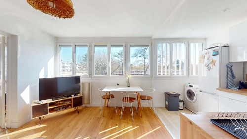 Room in Square des Cloteaux, Rennes for 80 m² with 4 bedrooms - Gallery - 13