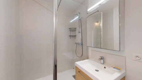 Room in Square des Cloteaux, Rennes for 80 m² with 4 bedrooms - Gallery - 9